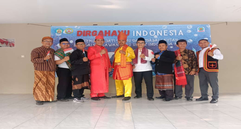 Upacara peringatan Hari Ulang Tahun (HUT) RI ke-78 Kemerdekaan Indonesia di SMA N 10 Tangerang Selatan