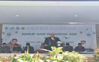 Peringatan Maulid Nabi Muhammad SAW 1445 H - Mengenal Akhlak dan Sikap Nabi di Era Modern